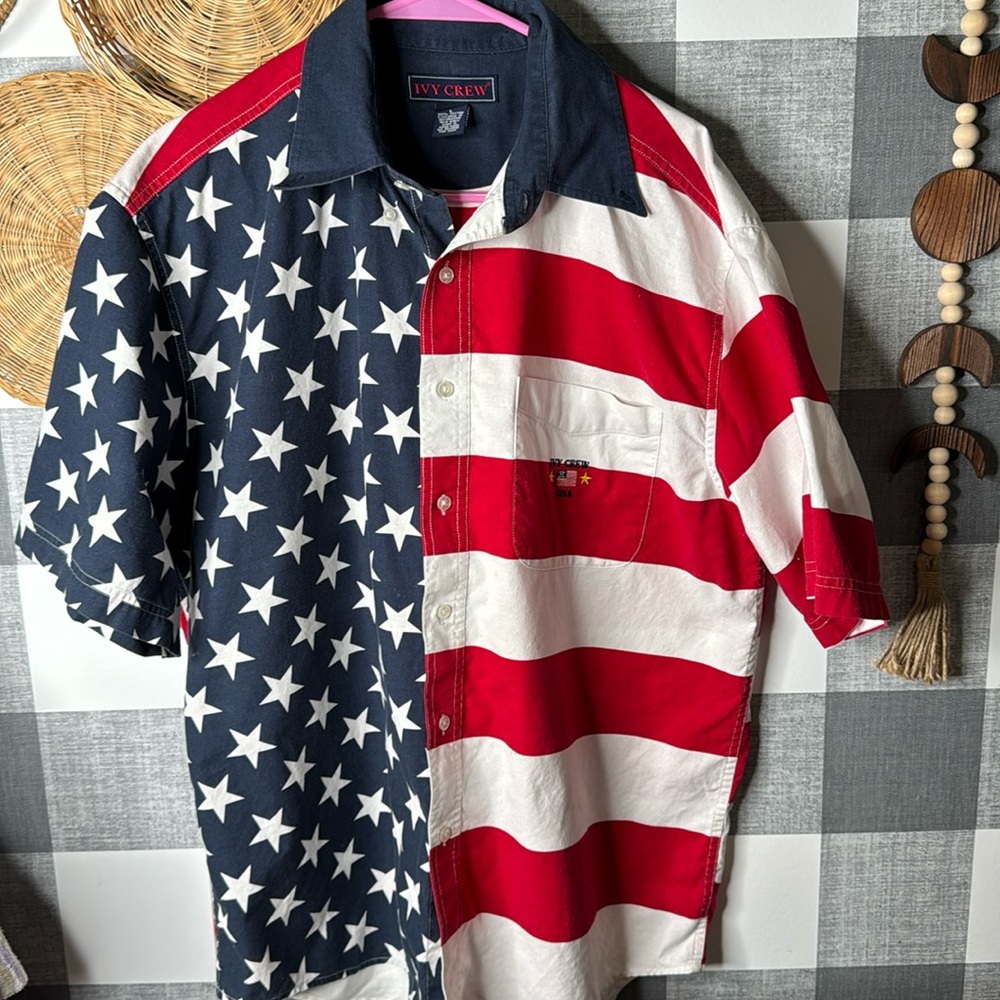Men’s VTG American Flag Button Up